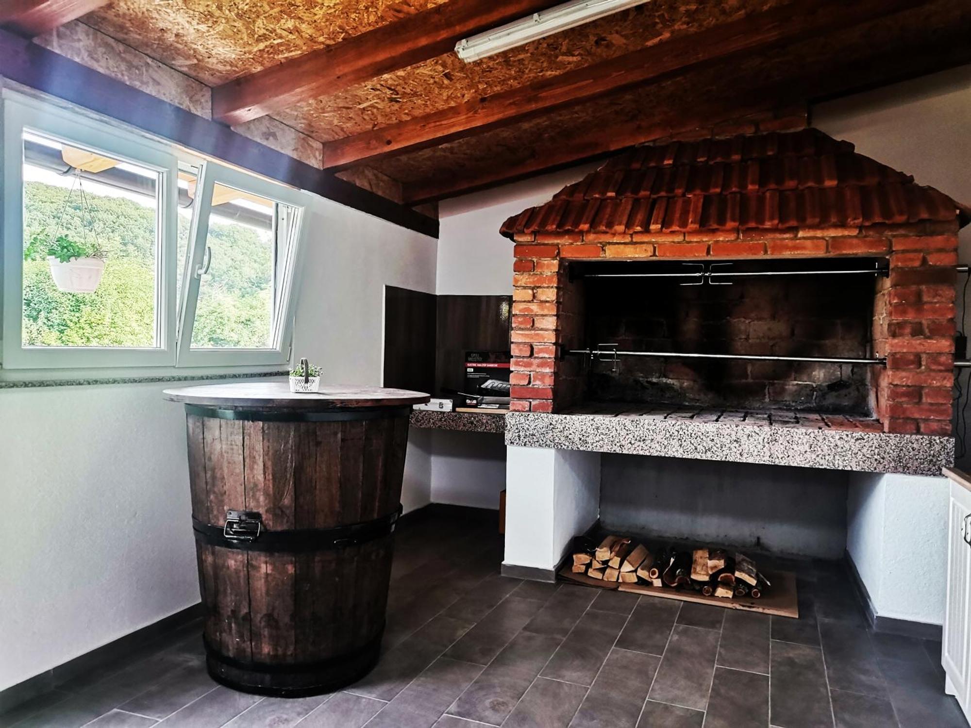 Apartmani "Marina" Otočac Buitenkant foto