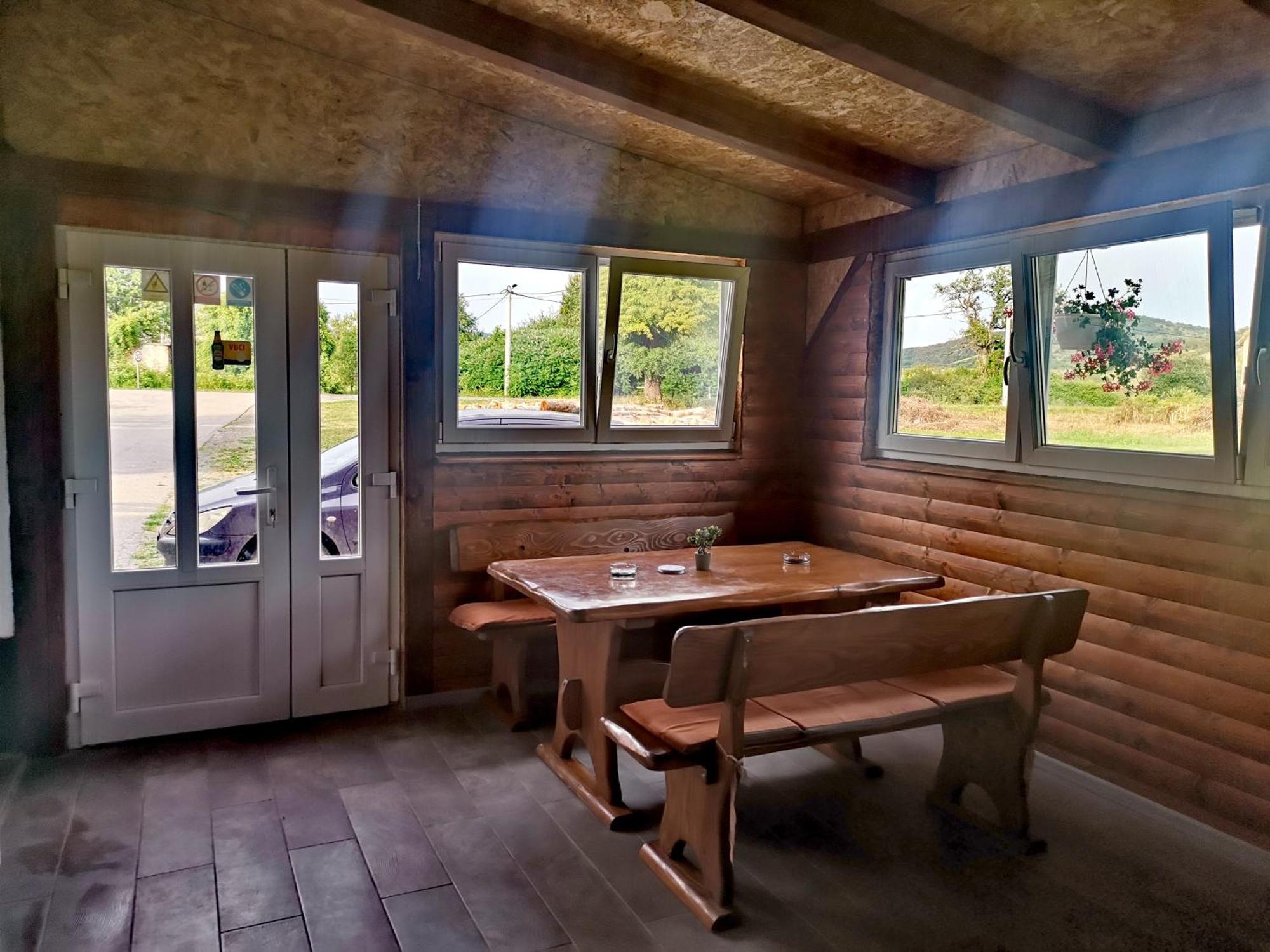 Apartmani "Marina" Otočac Kamer foto